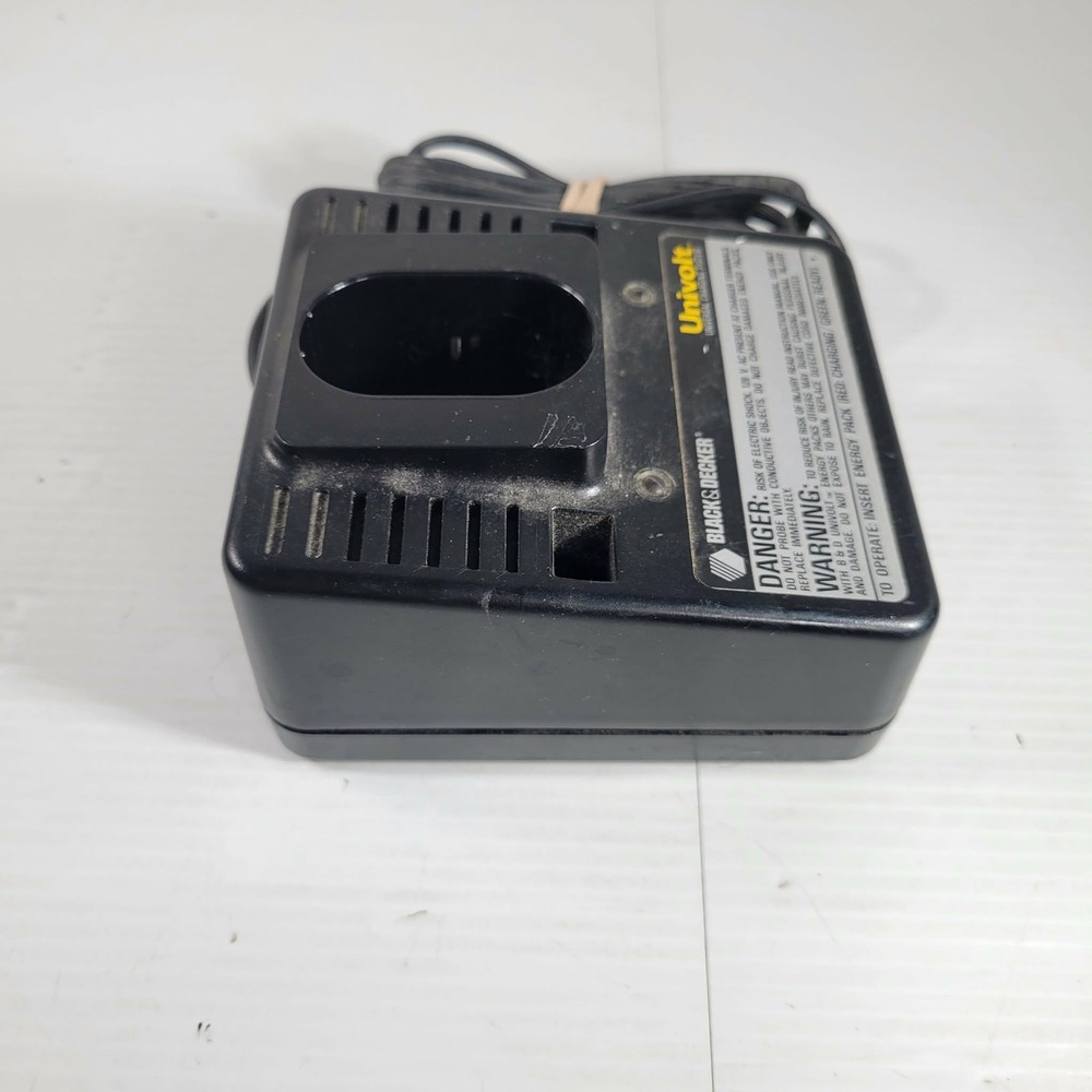 Black & Decker 98014 Univolt Universal Charging‎ System Type 2 Battery Charger - Picture 6 of 7